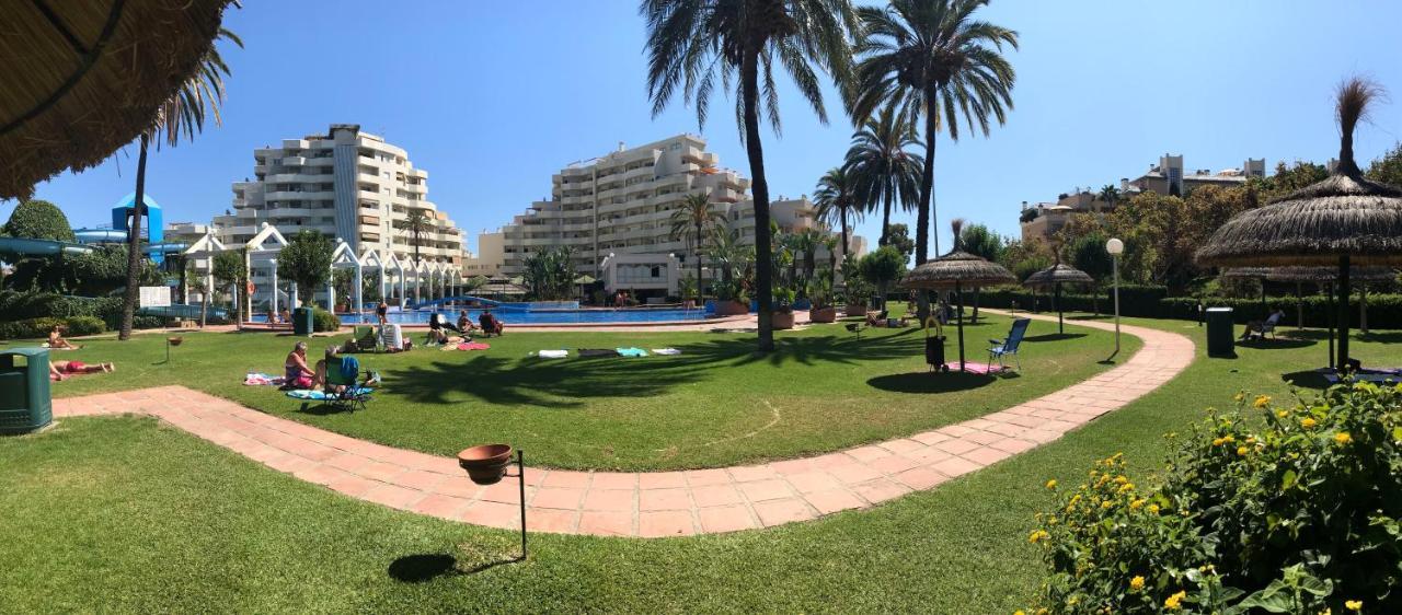 Benal Beach Suite, Parque Acuatico Y Vistas Al Mar Benalmadena Exterior photo