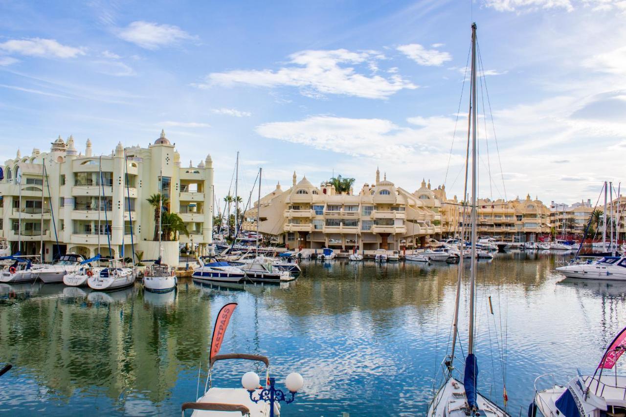 Benal Beach Suite, Parque Acuatico Y Vistas Al Mar Benalmadena Exterior photo